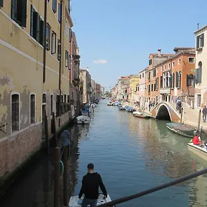 Casa Di Primavera Venise