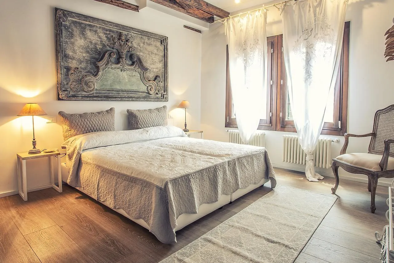 Venice Dream House 0*,  Italia